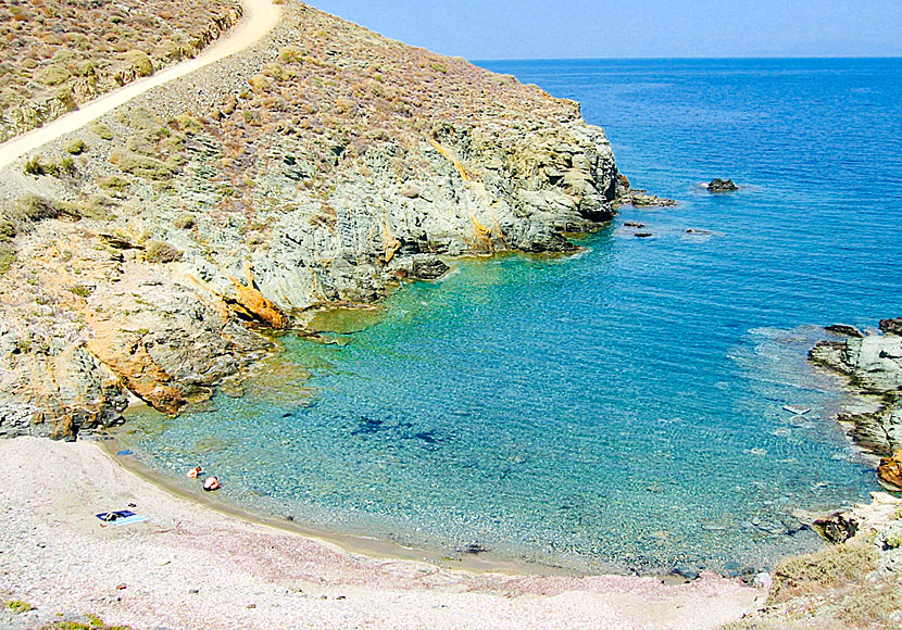 The best beaches on Folegandros. Lygaria beach. 