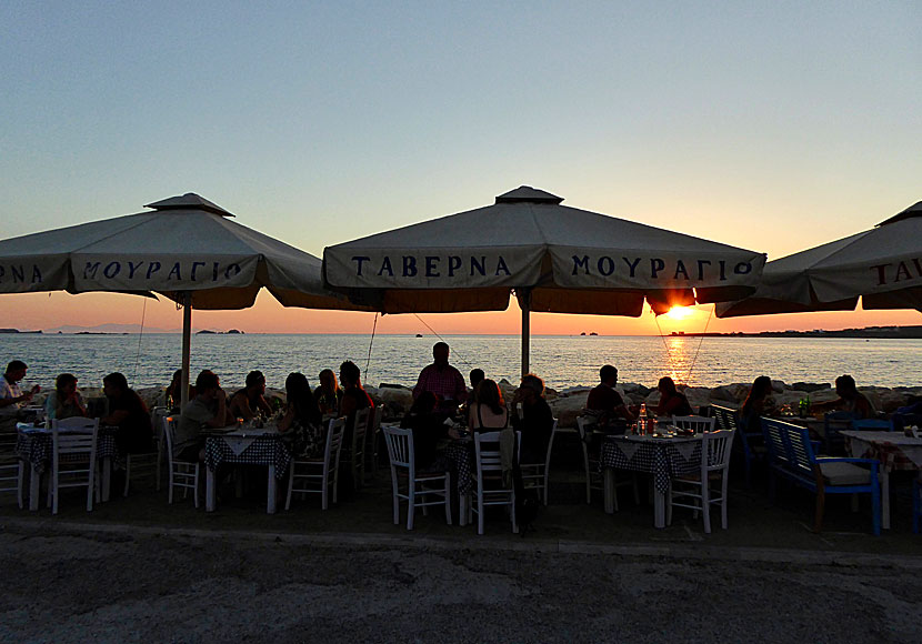 The sunset seen from Taverna Mouragio in Parikia on Paros.