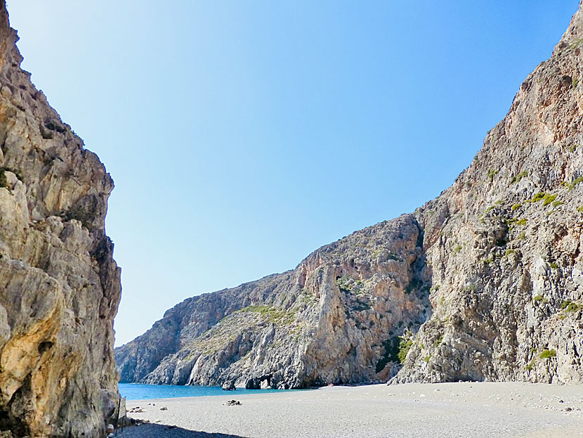 After a hike of between 40-60 minutes, you will arrive at Agiofarago beach south of Zaros in southern Crete.