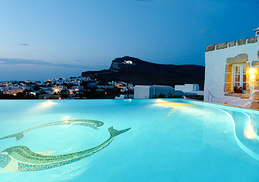 The swimming pool at Ampelos Resort in Chora on Folegandros. Book here.