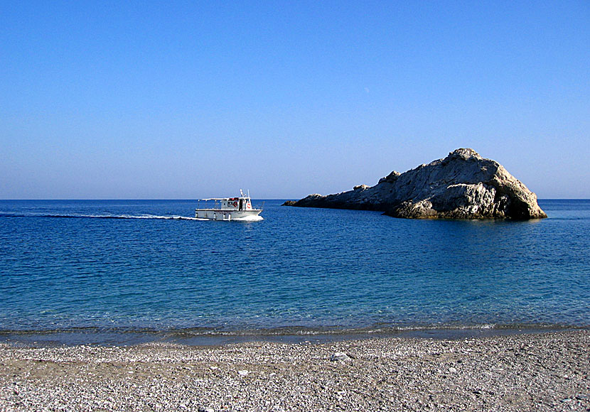 The beach boat that goes from the port on Folegandros to Katergo beach, among other beaches.