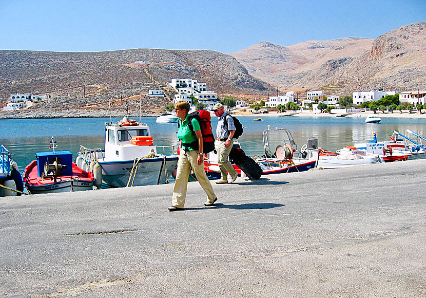 Ferries in the port of Karavostasi on Folegandros.