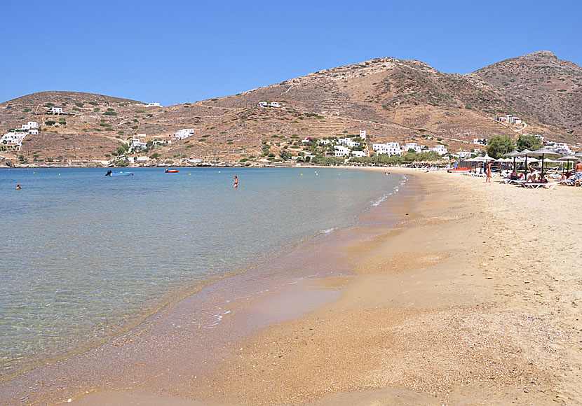 Ormos and Gialos beach in Ios.