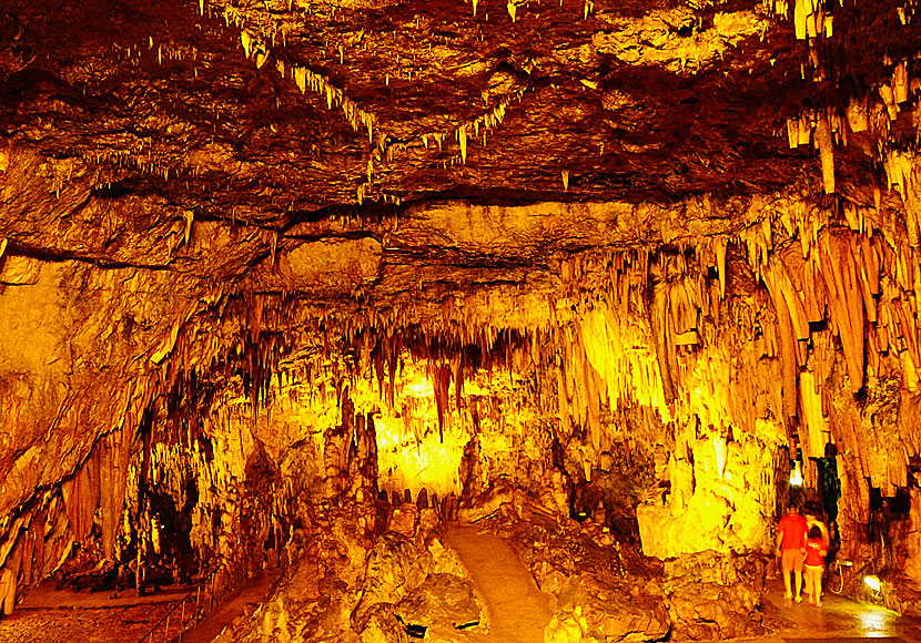 Drogarati cave is one of the most interesting sights on Kefalonia.