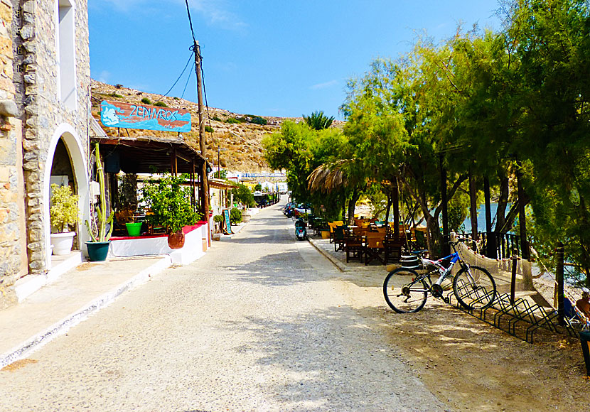 Hotels, restaurants, tavernas, cafes and bars in Dio Liskaria on Leros.