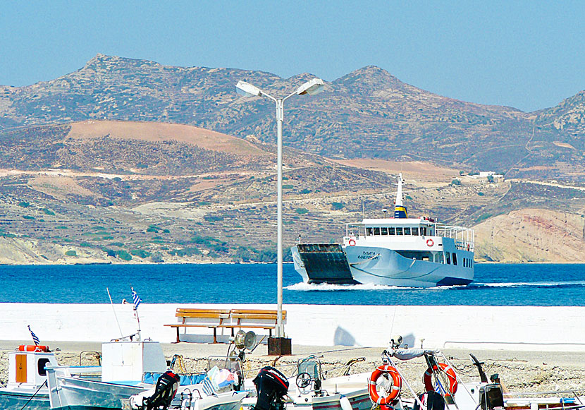 The car ferry between the port of Pollonia and the port of Psathi on Kimolos runs frequently.
