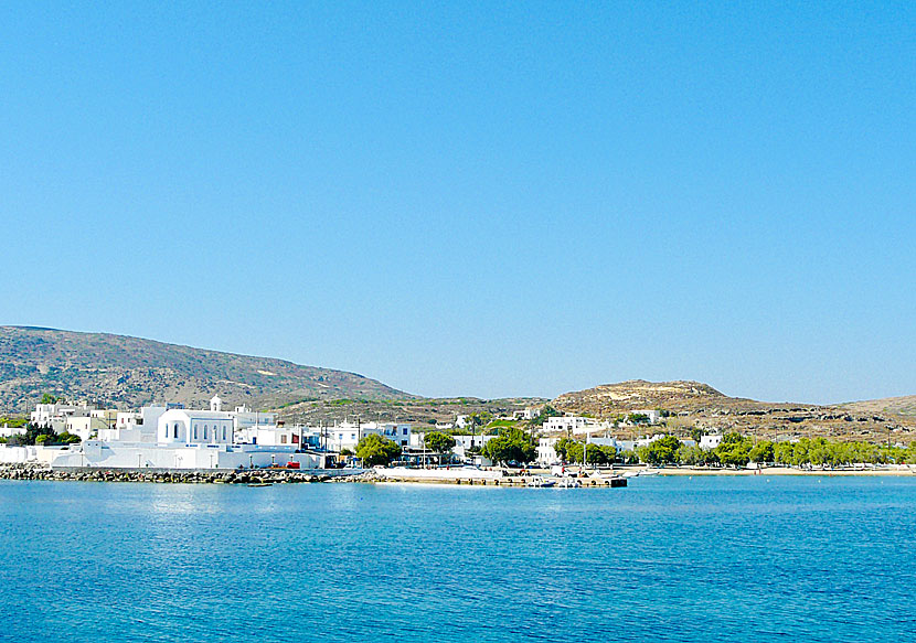 The fine church of Agia Paraskevi and the cosy port of Pollonia.