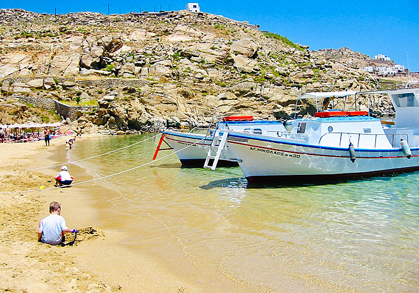 Beach boat to Super Paradise from Ornos in Mykonos.