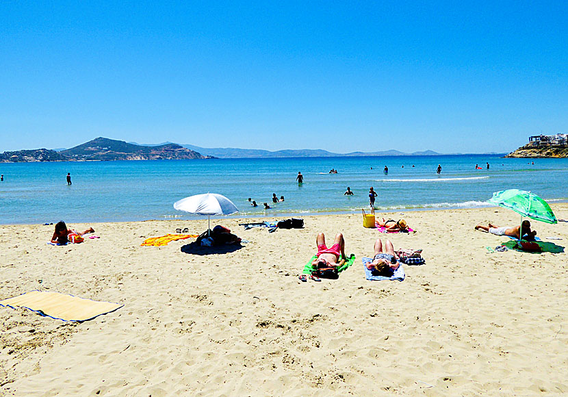 Shallow and child-friendly Agios Georgios beach on Naxos in Greece.