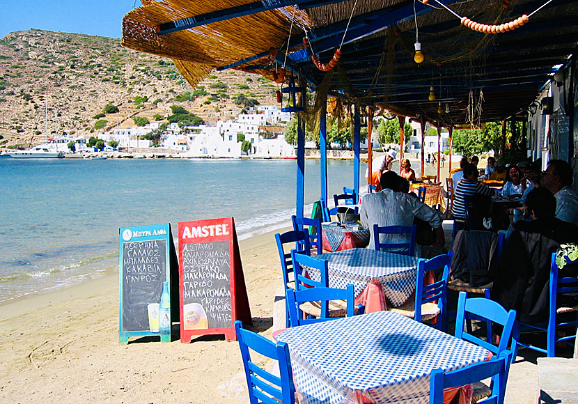 Good tavernas and restaurants by the beach in Vathy on Sifnos.