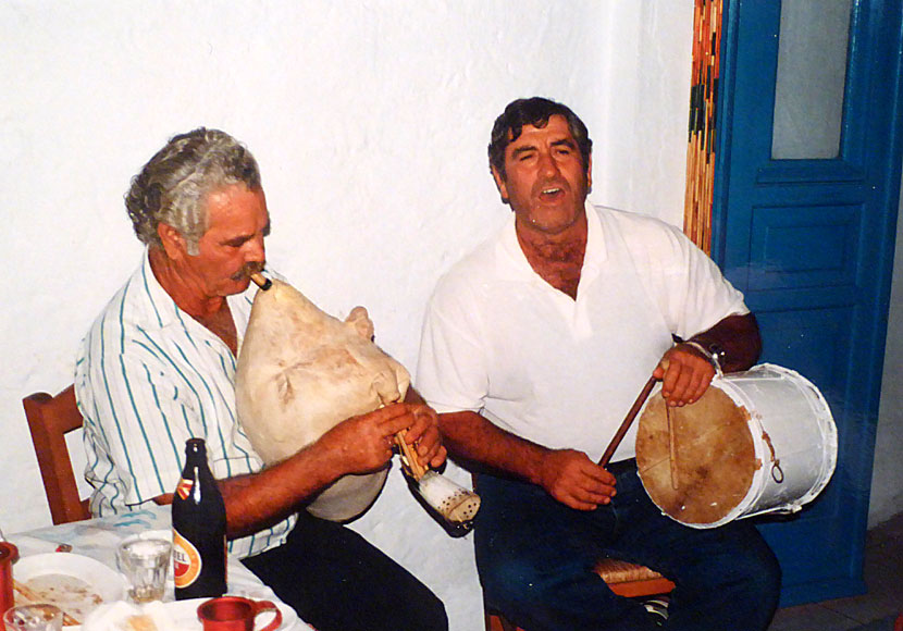 Live Greek music and dance on Sikinos with goat stomach as an instrument.