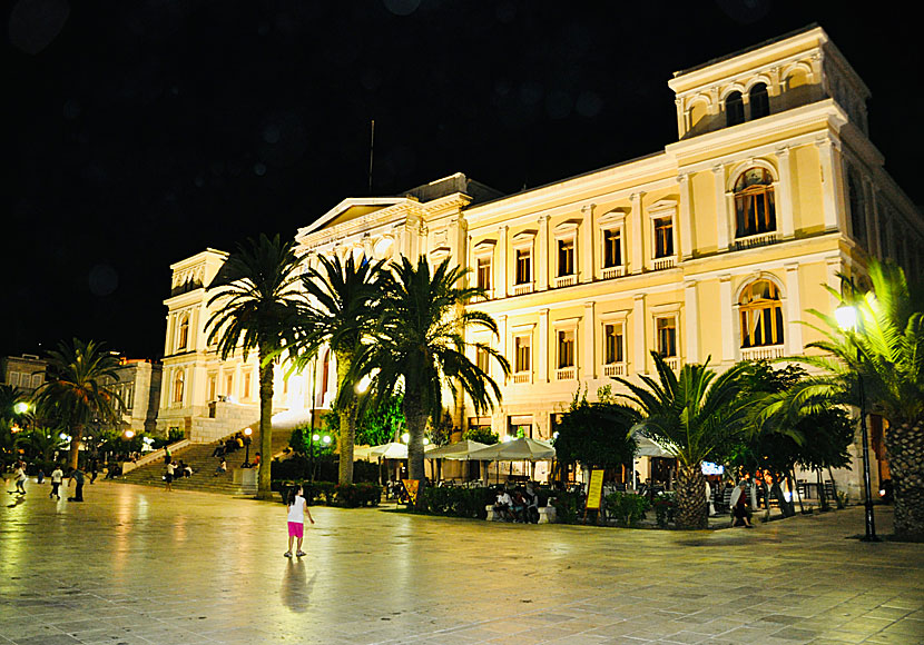 The Town House on Miaouli Square in the evening.