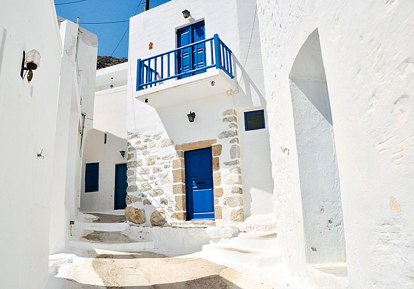 The architecture of Megalo Chorio on Tilos in the Dodecanese is similar to the architecture in the Cyclades.