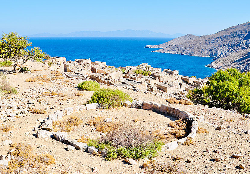 Do not miss the uninhabited village of Gera when you have visited Mikro Chorio on the island of Tilos in Greece.