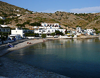 The beach on Agthonissi.