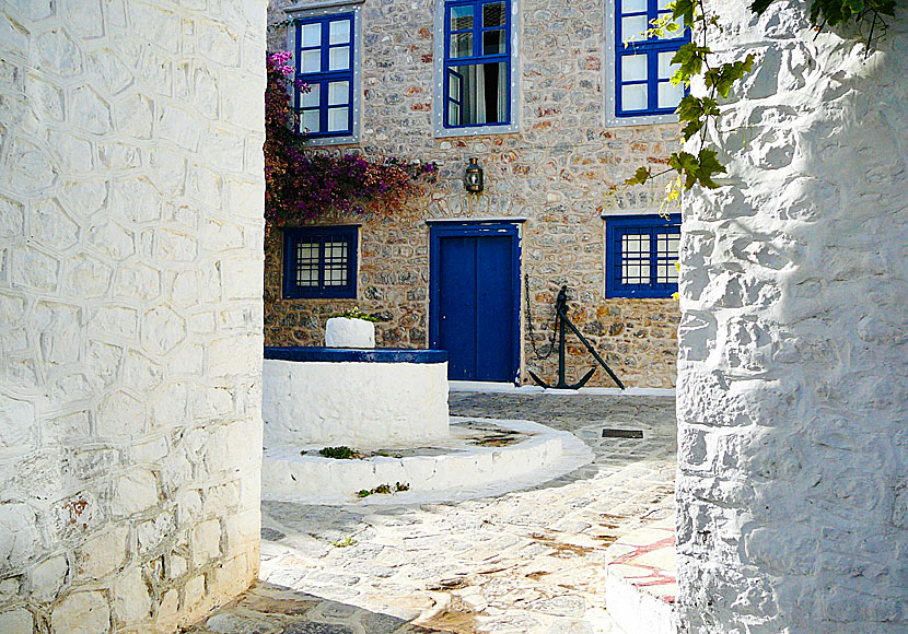 The architecture on Hydra is unique in the Greek archipelago.