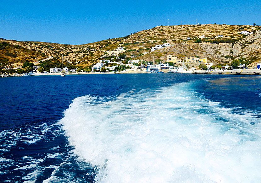 Travel by ferry, catamaran and boat to Agathonissi from Pythagorion on Samos.