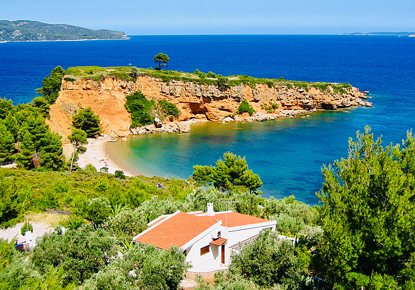 Kokkinokastro beach on Alonissos.