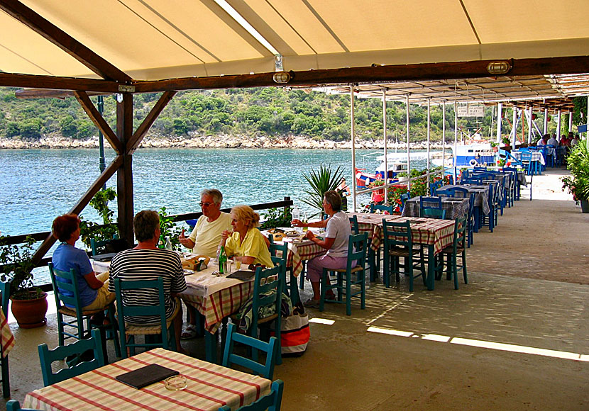 Tavernas in Steni Vala on Alonissos.