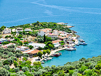 The villages Steni Vala and Kalamakia on Alonissos.