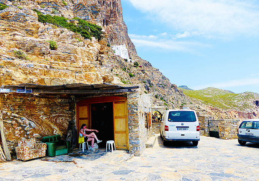 Panagia Hozoviotissa seen from the parking lot.