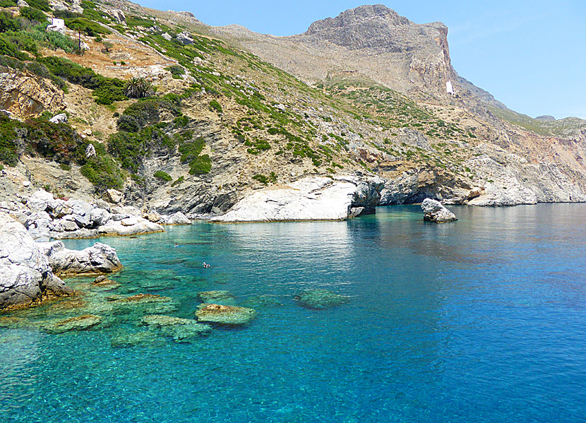 The best beaches in Amorgos. Agia Anna beach. 