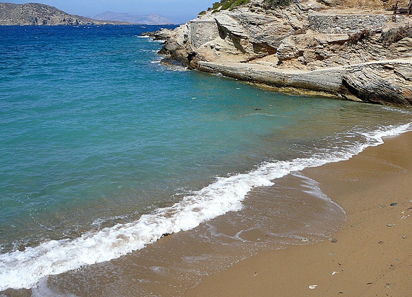 The best beaches in Amorgos. Paradisi beach. 
