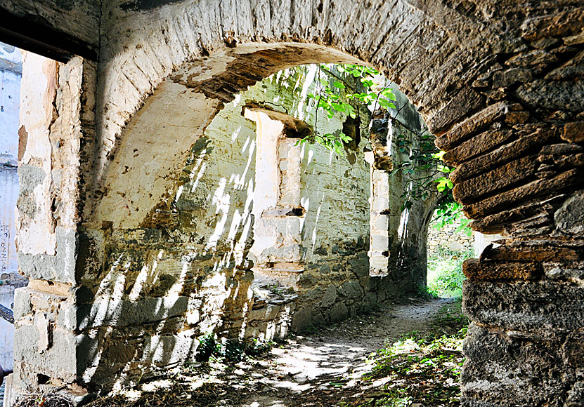 Hike to Fabrika, Stenies and Pithara Waterfalls on Andros.
