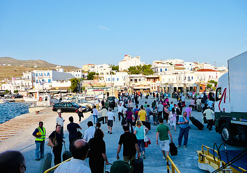 Most people who get off the ferry at the port of Gavrio go on to Batsi or Chora.