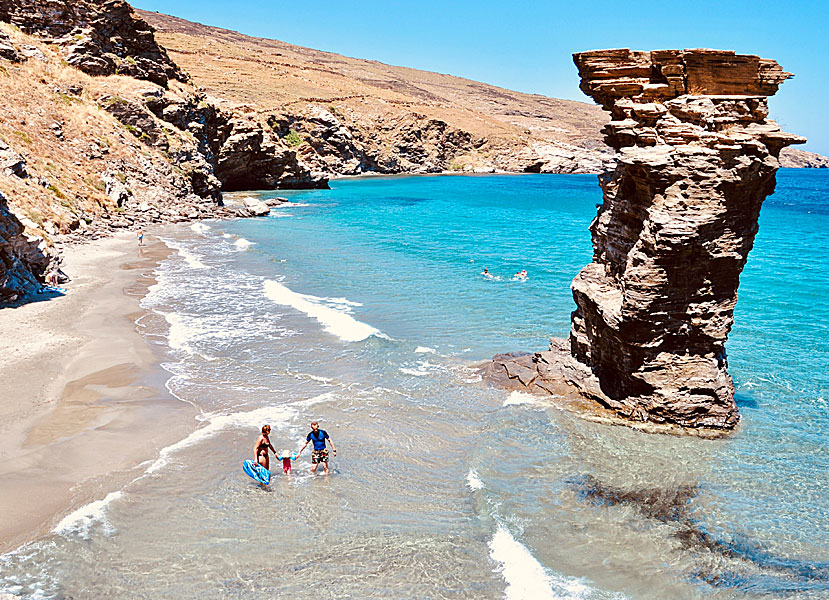 The sandy beach Tis Grias to Pidima beach on Andros is child-friendly, but the path can be scary to walk.