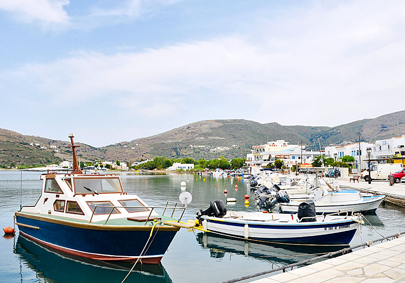 Along the harbor promenade in Gavrio are several good restaurants and tavernas.
