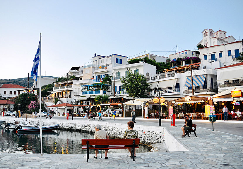 The harbor promenade in Batsi is lined with good restaurants, taverns, cafes and bars.