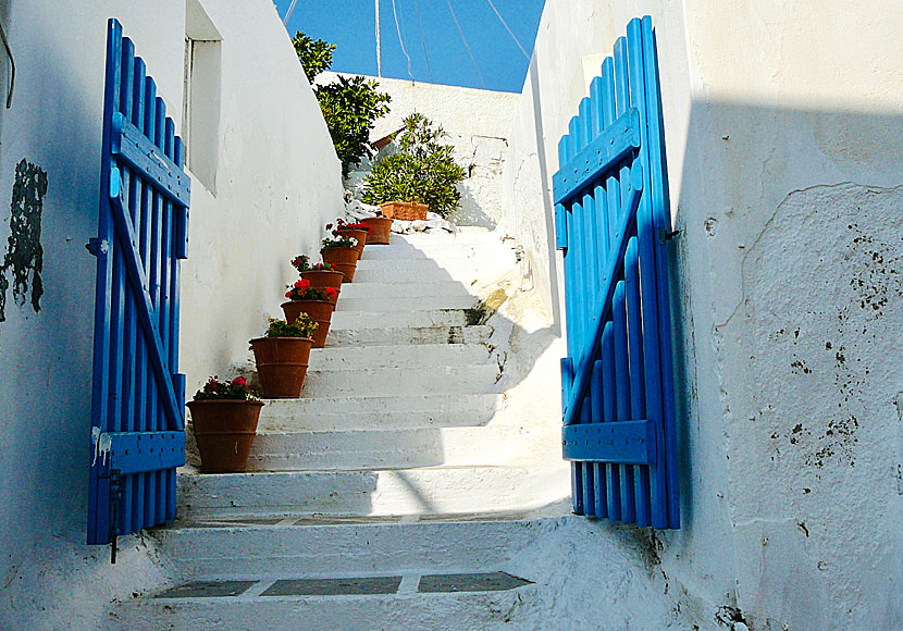 Beautiful stairs, balconies and alleys in Kastro.