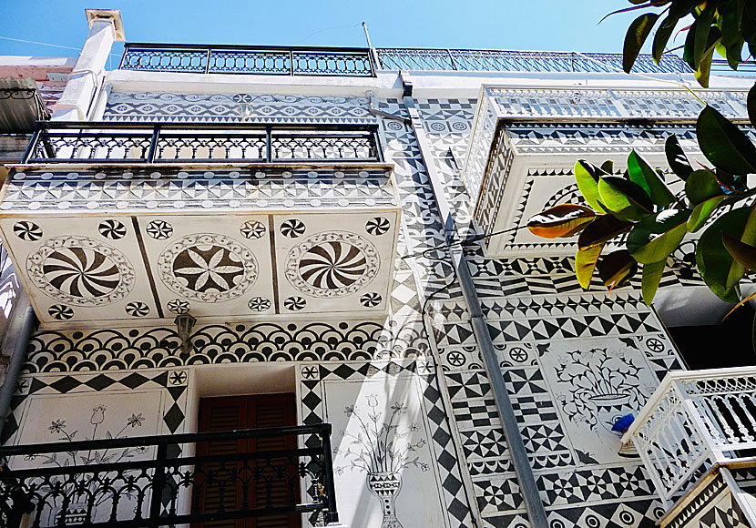 Many of the houses in Pyrgi on Chios are beautifully decorated and look like chessboards.