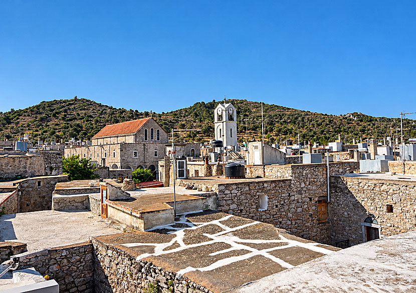 Megalos Taxiarchis church in Mesta.