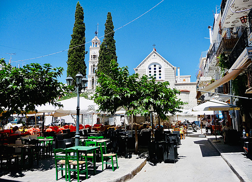 A tour of Pyrgi often ends with a lunch on the cozy square where the Church of the Virgin Mary is located.