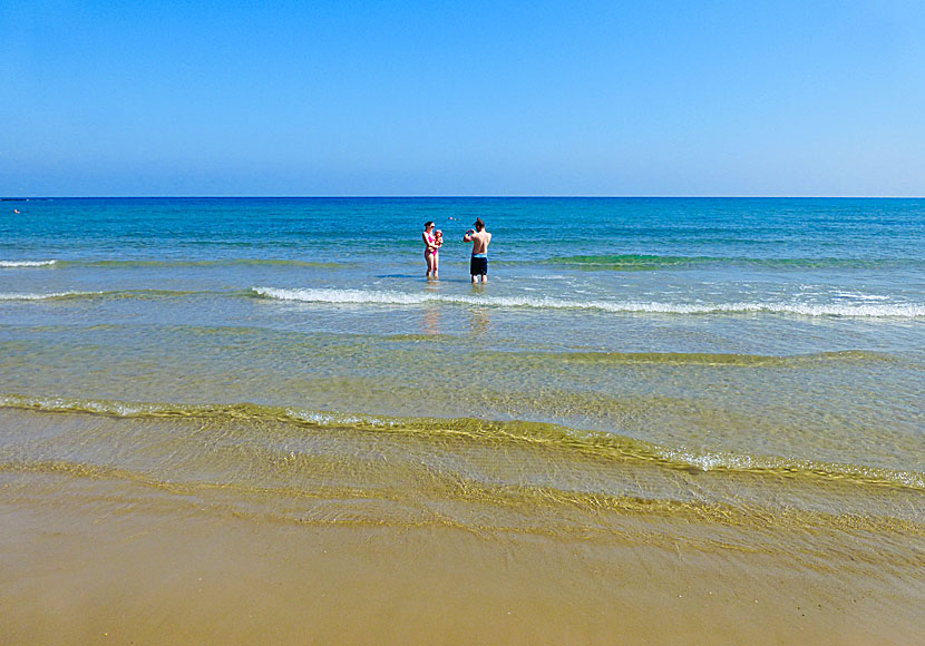 The beach in Georgioupolis is also suitable for parents traveling with very small children.