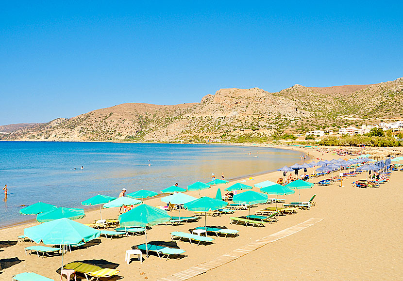 The child-friendly sandy beach in Paleochora. Crete.