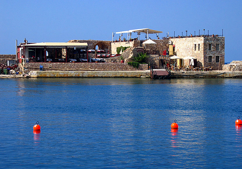 Restaurant Fortezza in San Nicolo bastion and the breakwater in Chania.