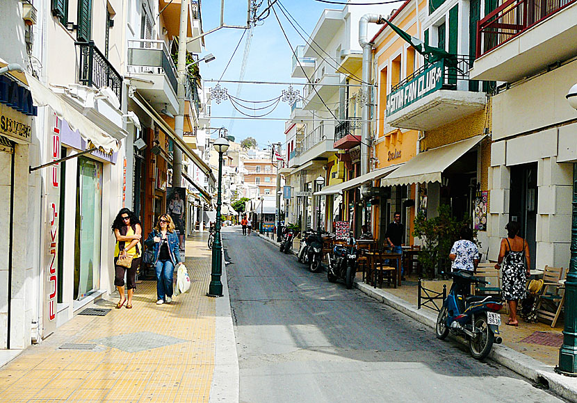 There are many shops and boutiques lining the streets of Sitia town.
