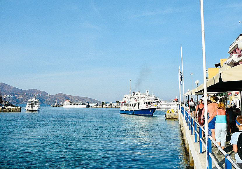 From the port of Agios Nikolaos there are excursion boats to the leper island of Spinalonga.