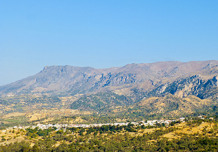 The narrow village of Fourfouras is located at the foot of Mount Psiloritis in the Amari Valley of Crete. Also called Greece's Tuscany.