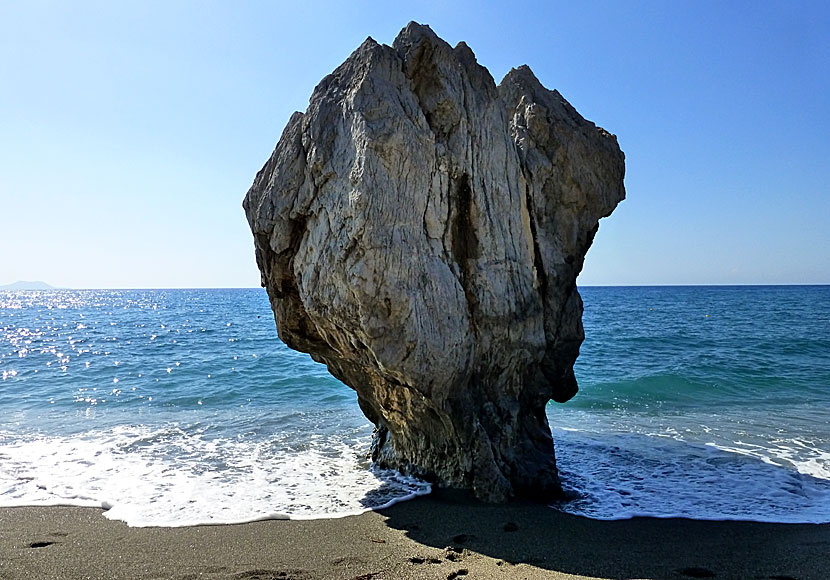 The rock that looks like a palm tree at Preveli beach. 