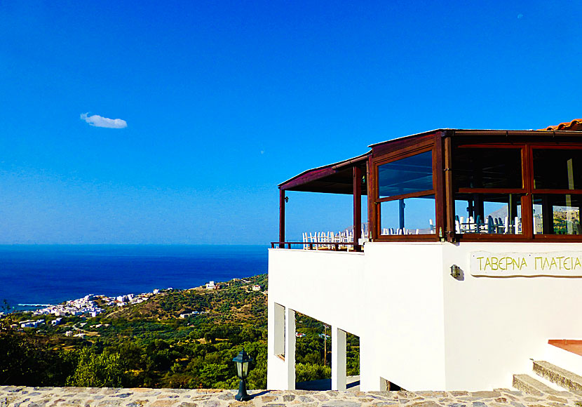 Taverna Plateia in Mirthios. Plakias is visible on the left.