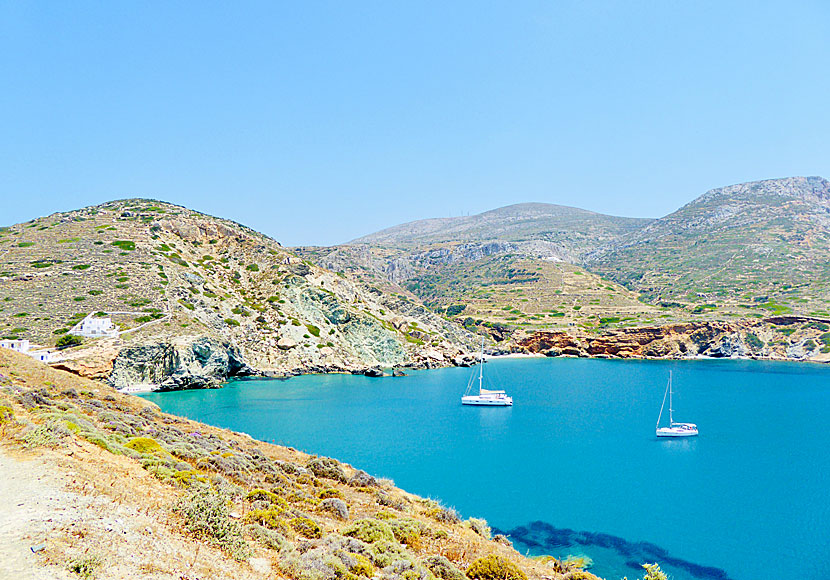 The path between Angali beach and the beaches Galifos and Agios Nikolaos on Folegandros.