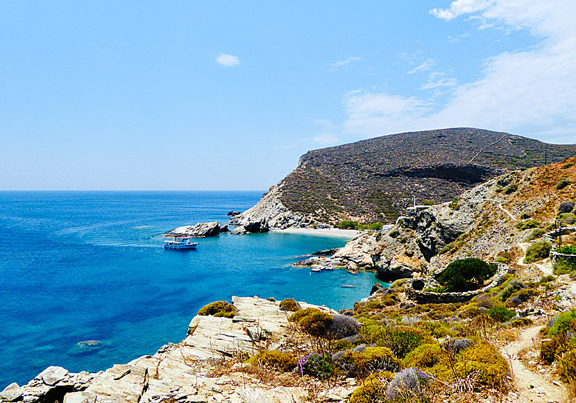 Taxi boat to the beaches in Folegandros.