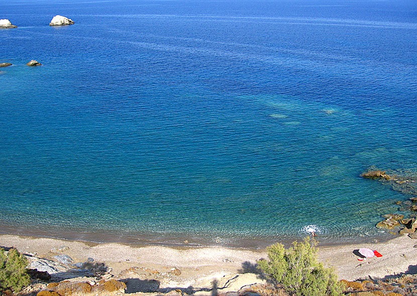 The best beaches on Folegandros. Vitsentzou beach. 