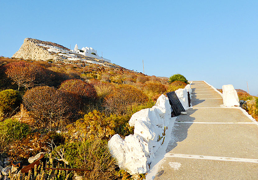 The path up to the Panagia Church zigzags its way up the highest mountain in Chora.