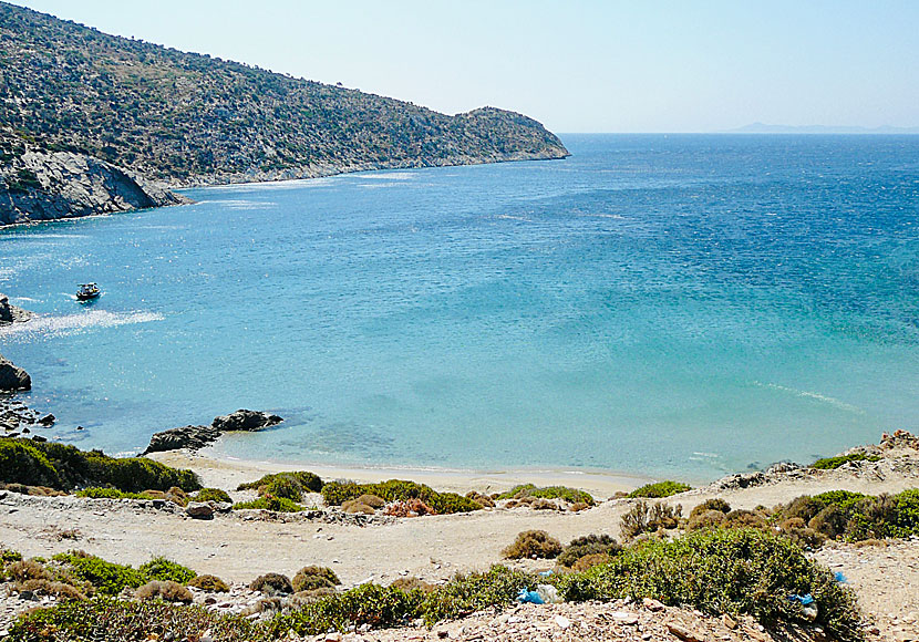 The best beaches on Fourni. Vlychada beach.