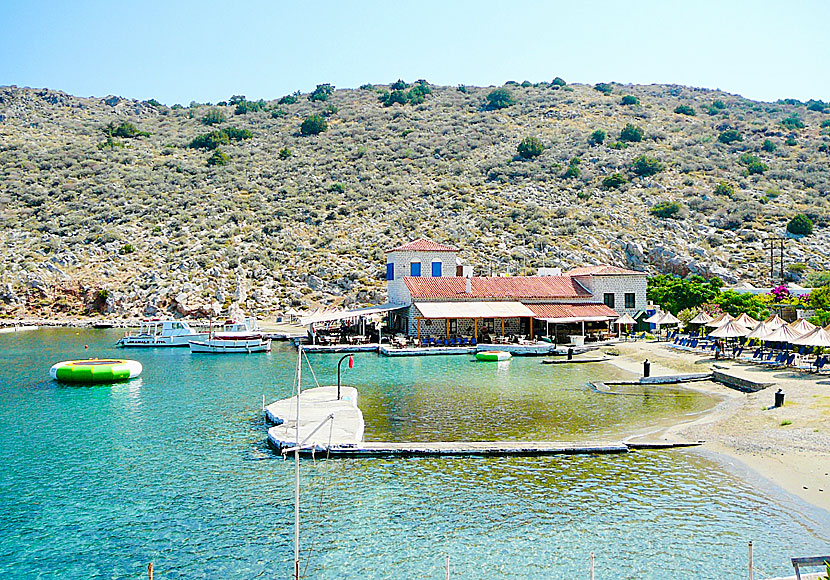 The best beaches on Hydra. Mandraki beach.